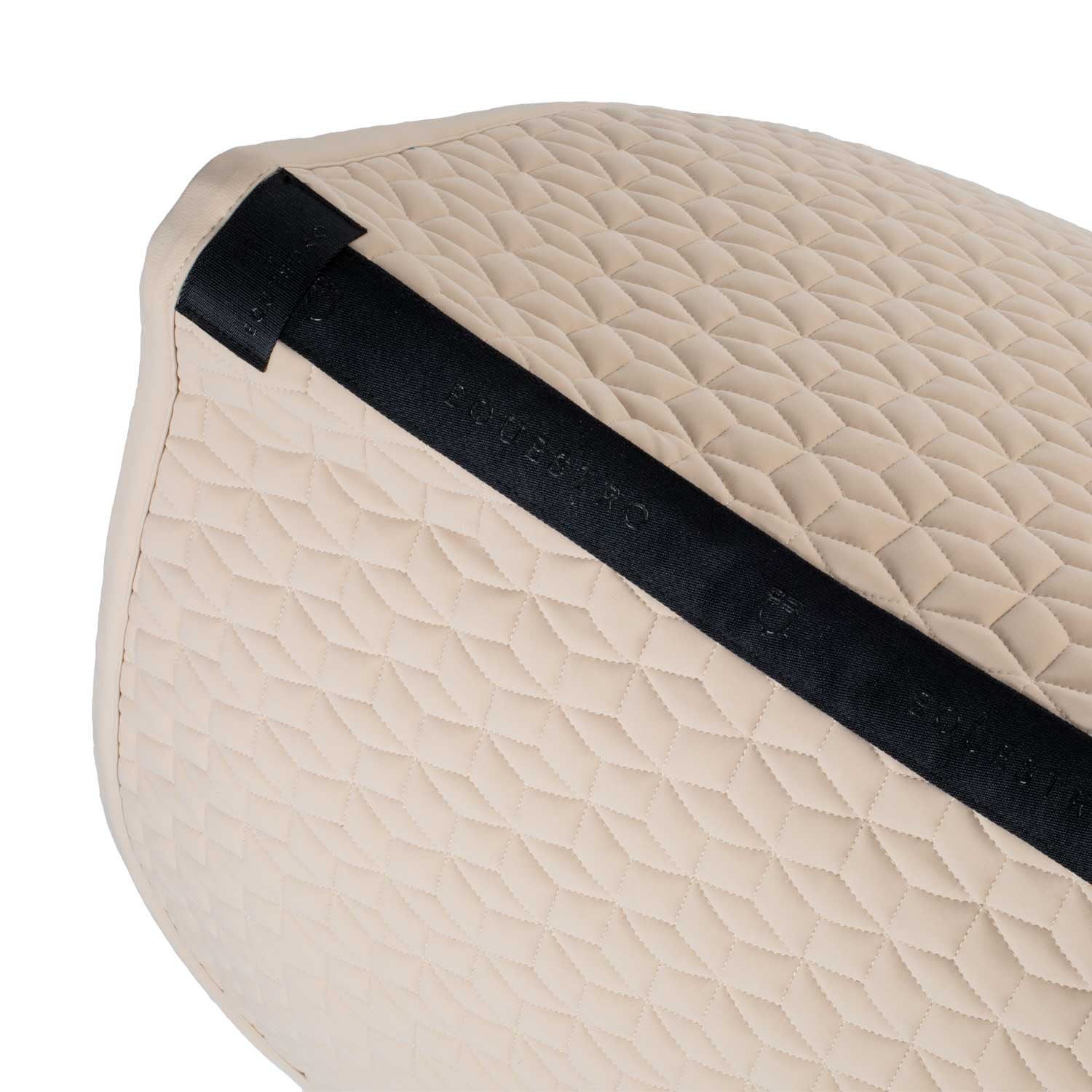 Dressage saddle pad with cube quilting