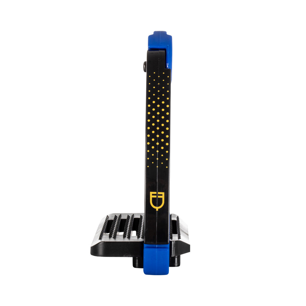 Junior stirrups side opening and wide tread