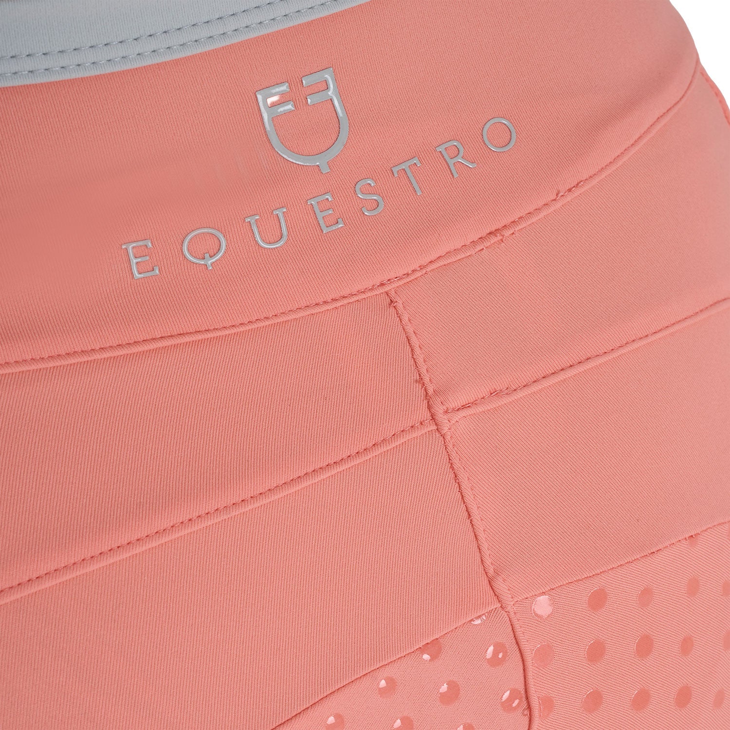 Girls' leggings with perforated decorations