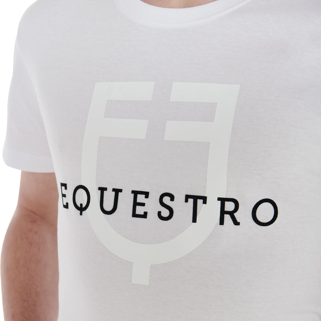 Men's slim fit t-shirt with logo on the chest