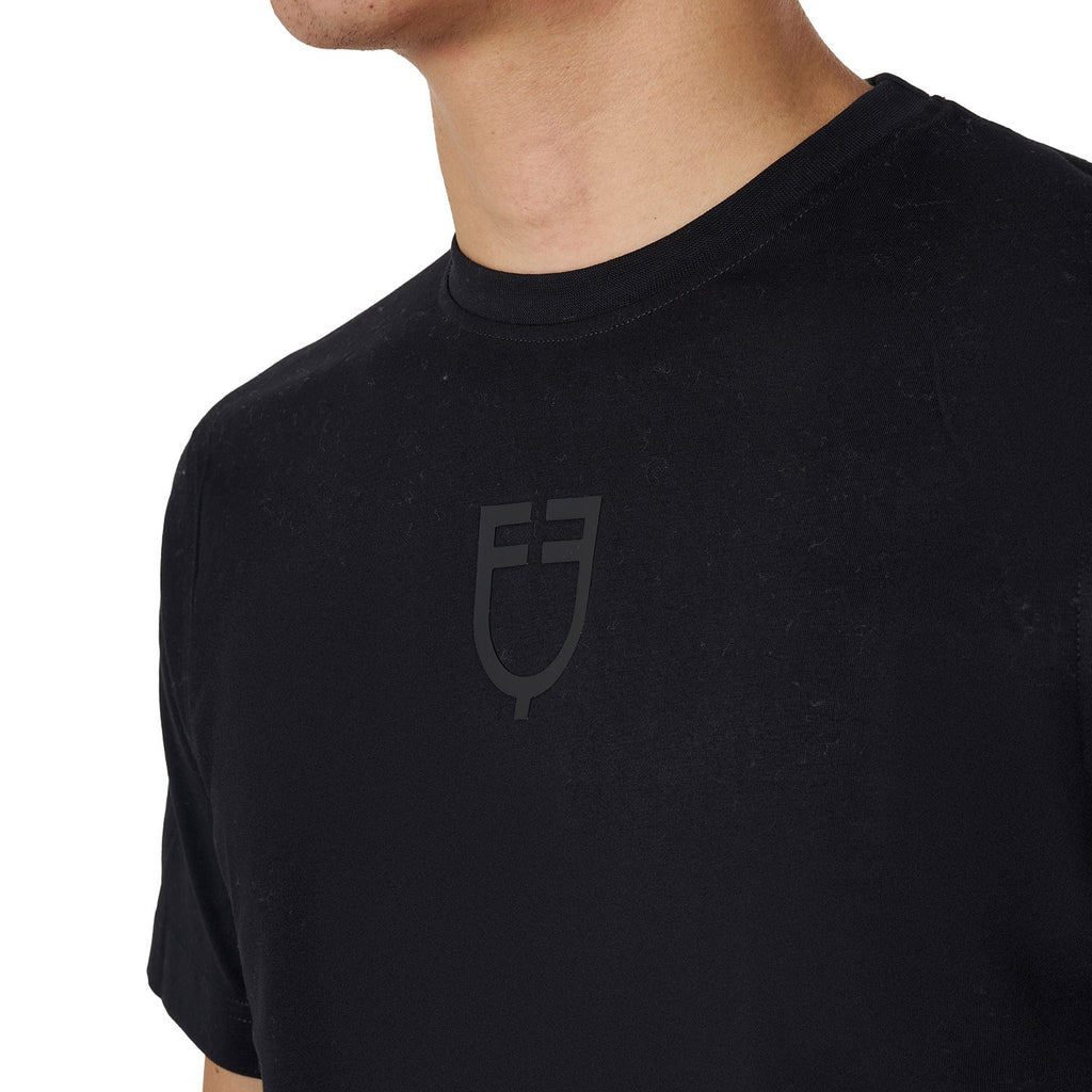 Men's basic T-shirt with tone-on-tone logo
