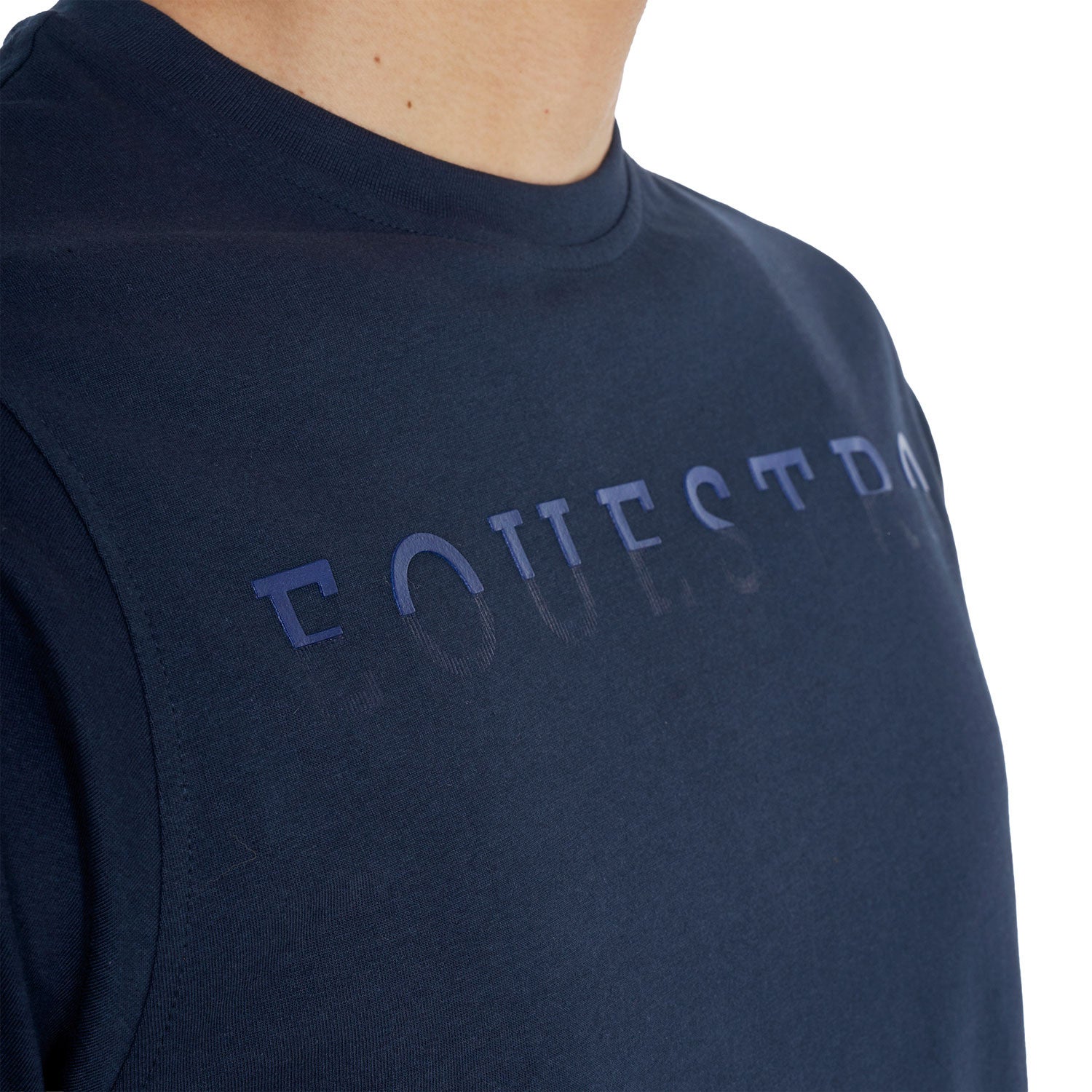 Men's basic T-shirt with chest lettering