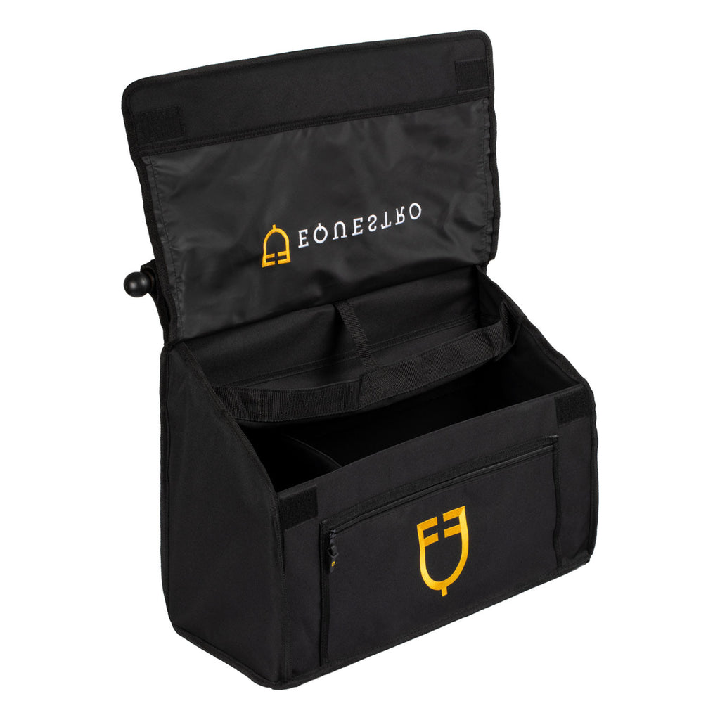Grooming bag with bar