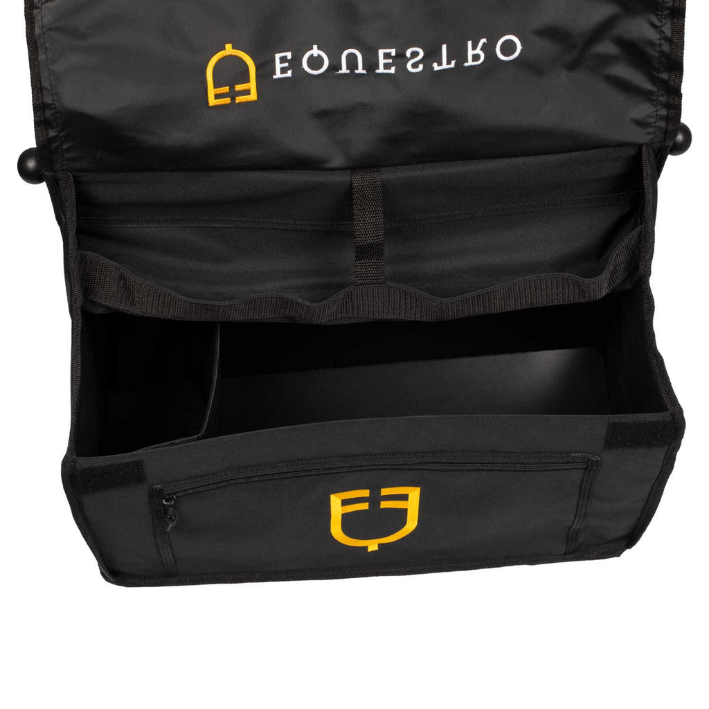 Grooming bag with bar