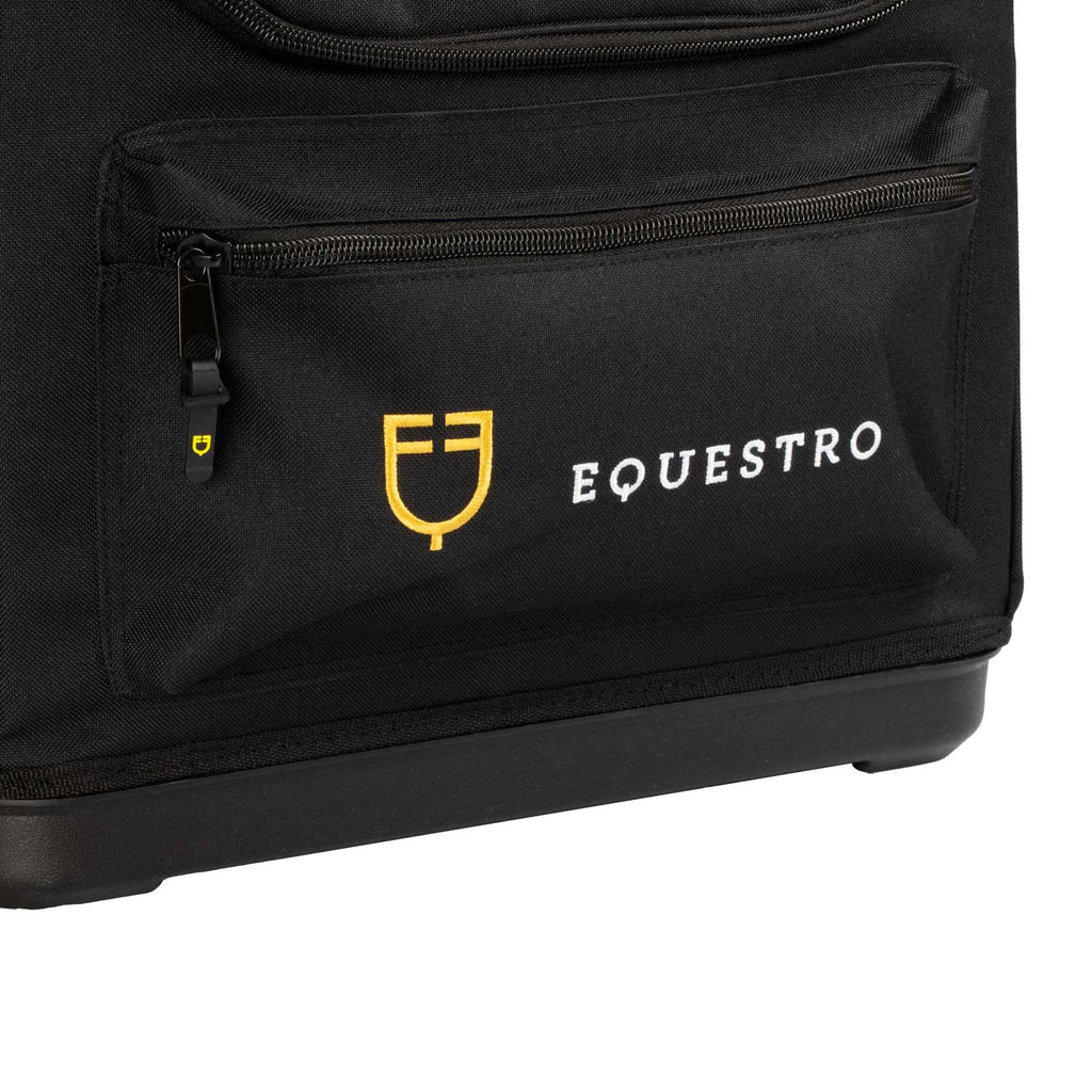 Grooming bag zip pocket