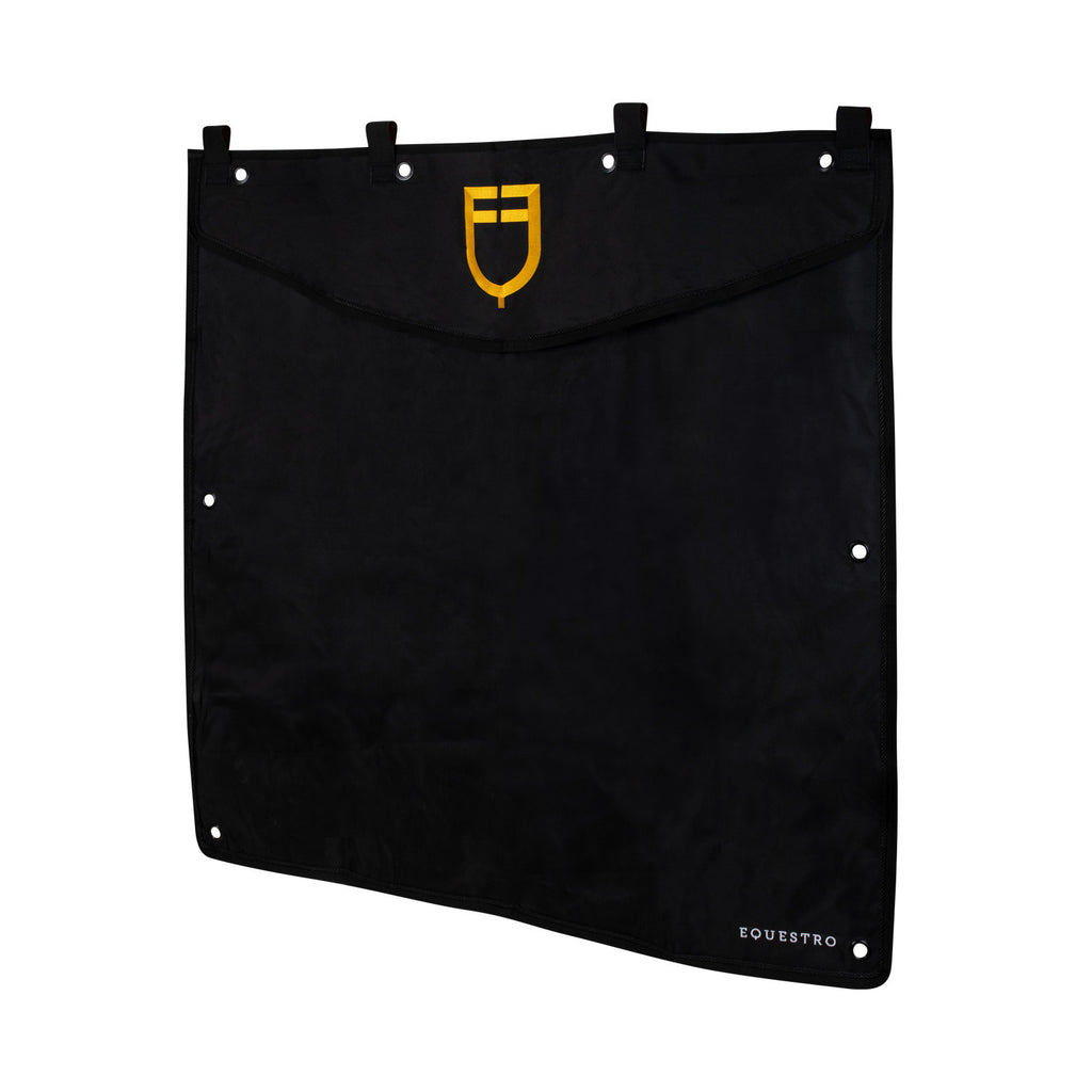 Short stable curtain with embroidered logo