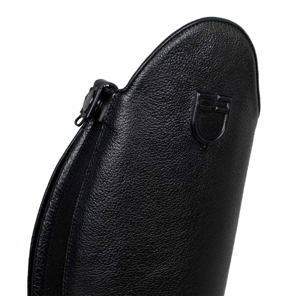 Unisex calfskin boots with front laces