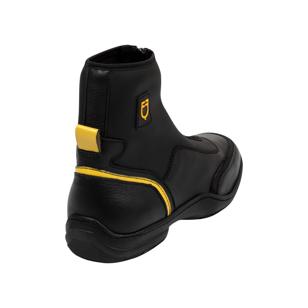 Pluton model ankle boot