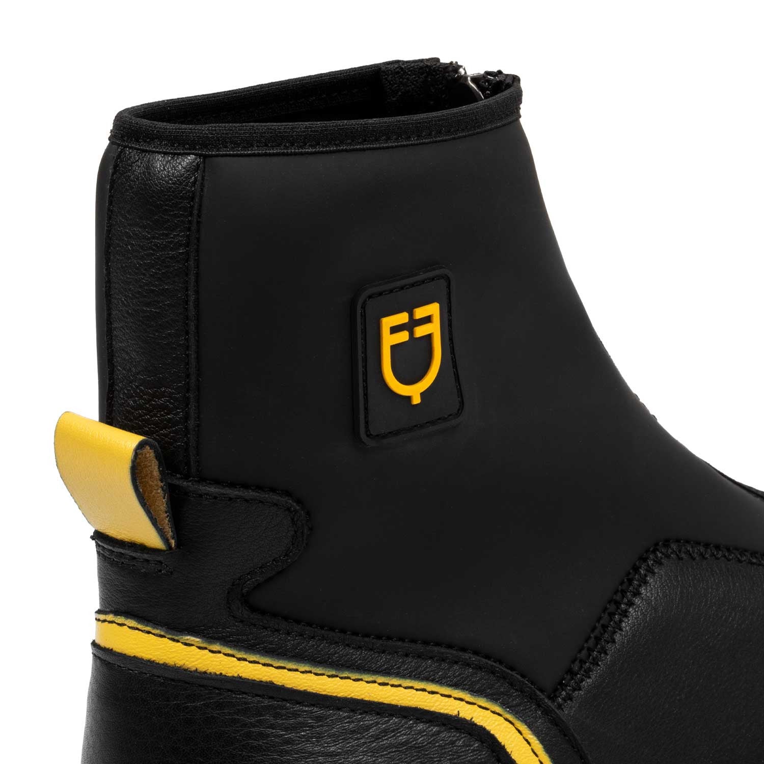Pluton model ankle boot