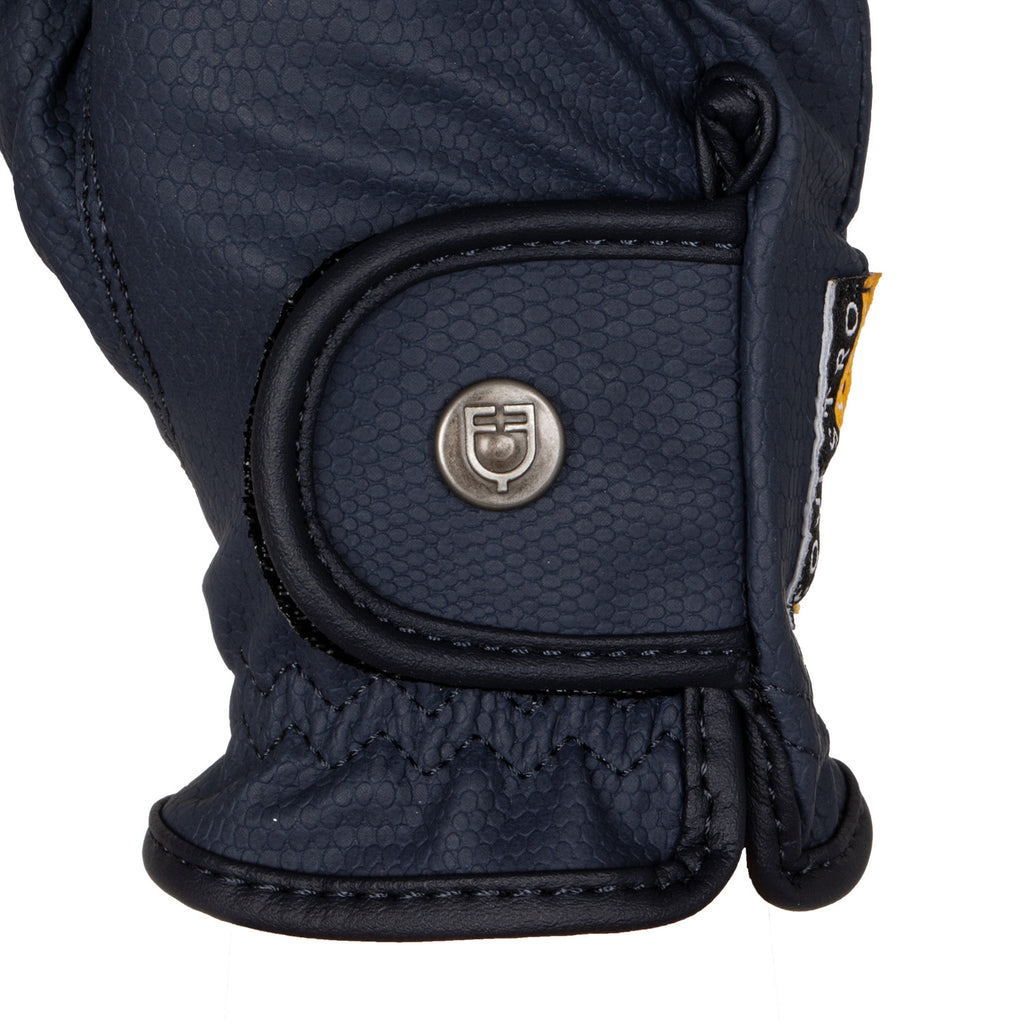 Unisex gloves in soft synthetic leather with hook-and-loop fastening