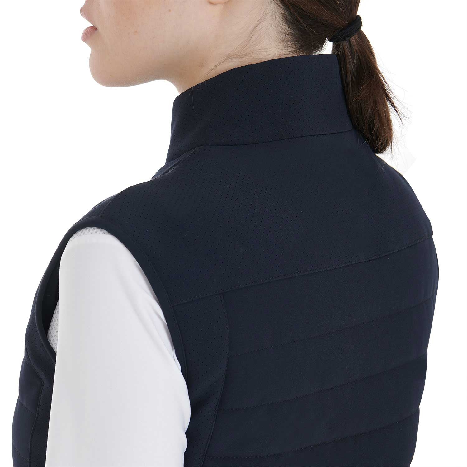 Women's vest in breathable technical fabric