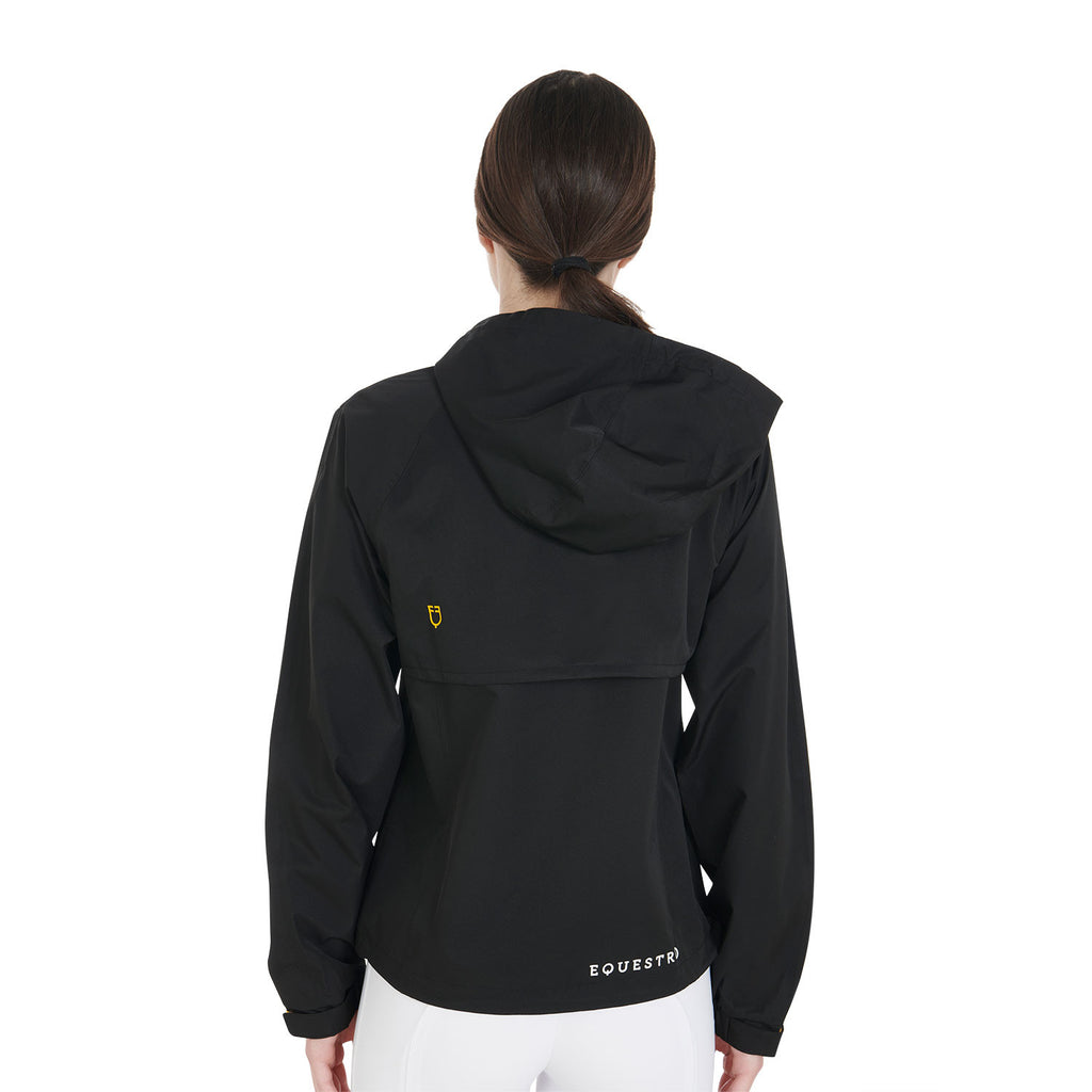 Women's three-layer technical raincoat