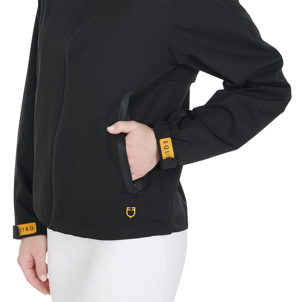 Women's three-layer technical raincoat