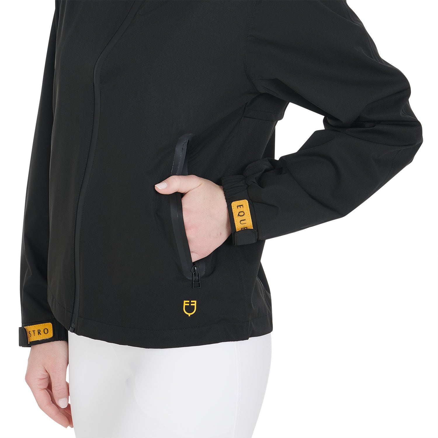 Women's three-layer technical raincoat