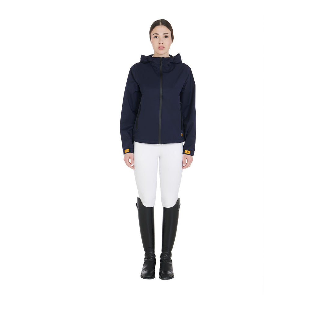 Women's three-layer technical raincoat