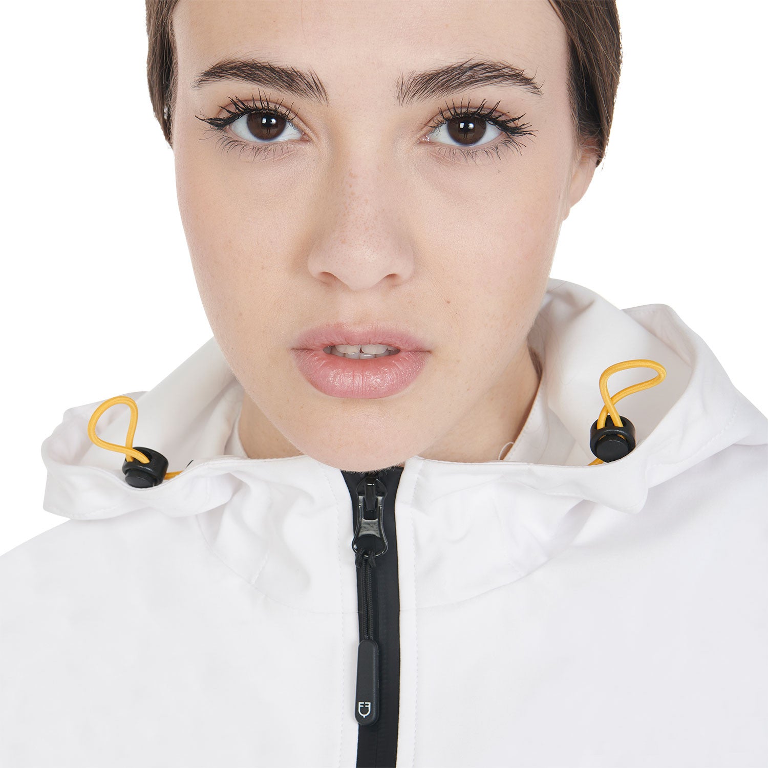 Women's slim fit softshell jacket with windproof zip