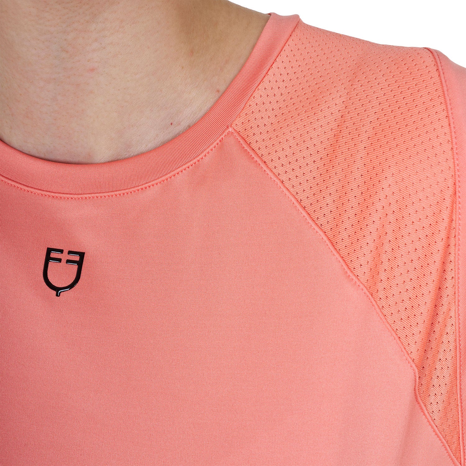 Women's slim fit technical training t-shirt
