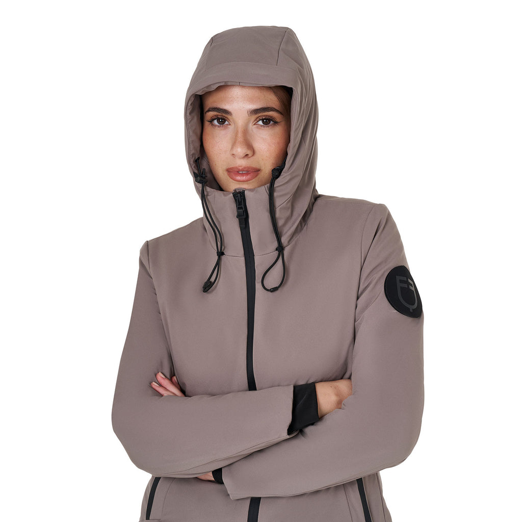 Down jacket water and wind repellent