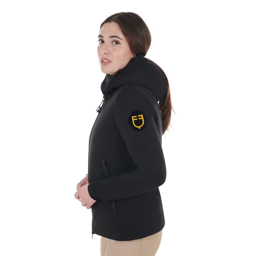 Down jacket water and wind repellent