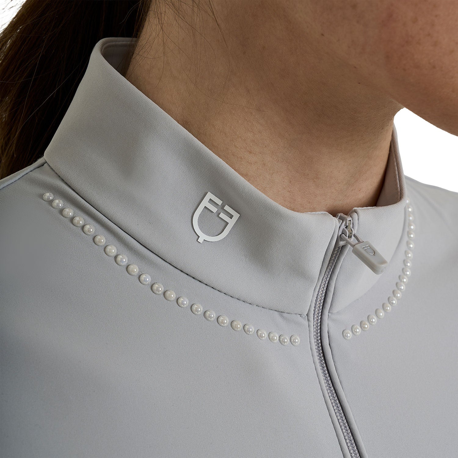 Women's slim fit training polo shirt with zip and collar beads