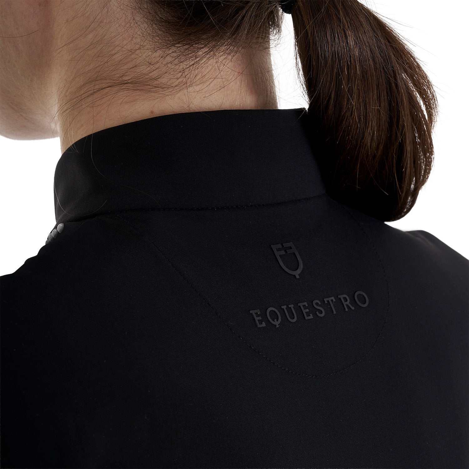 Women's slim fit training polo shirt with zip and collar beads