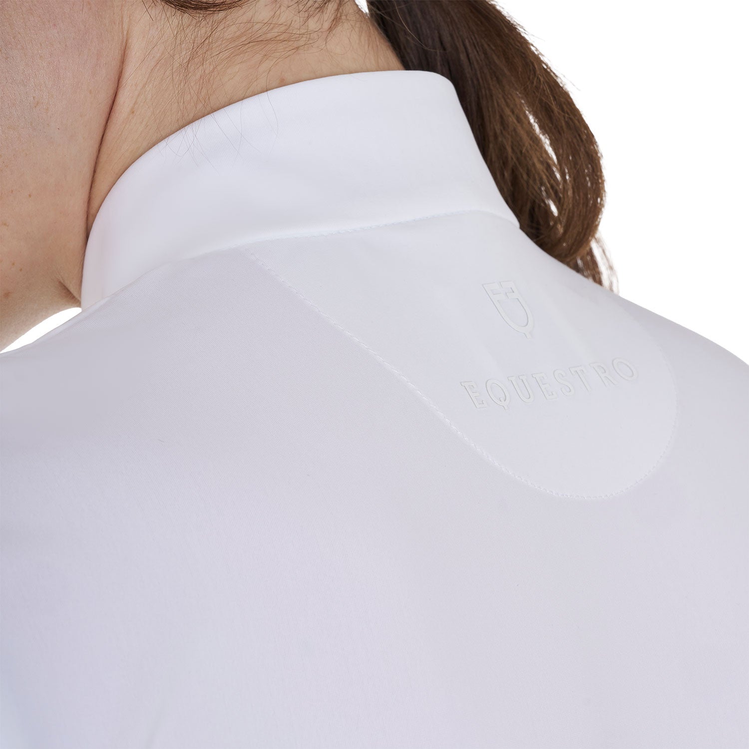 Women's slim fit training polo shirt with zip and collar beads