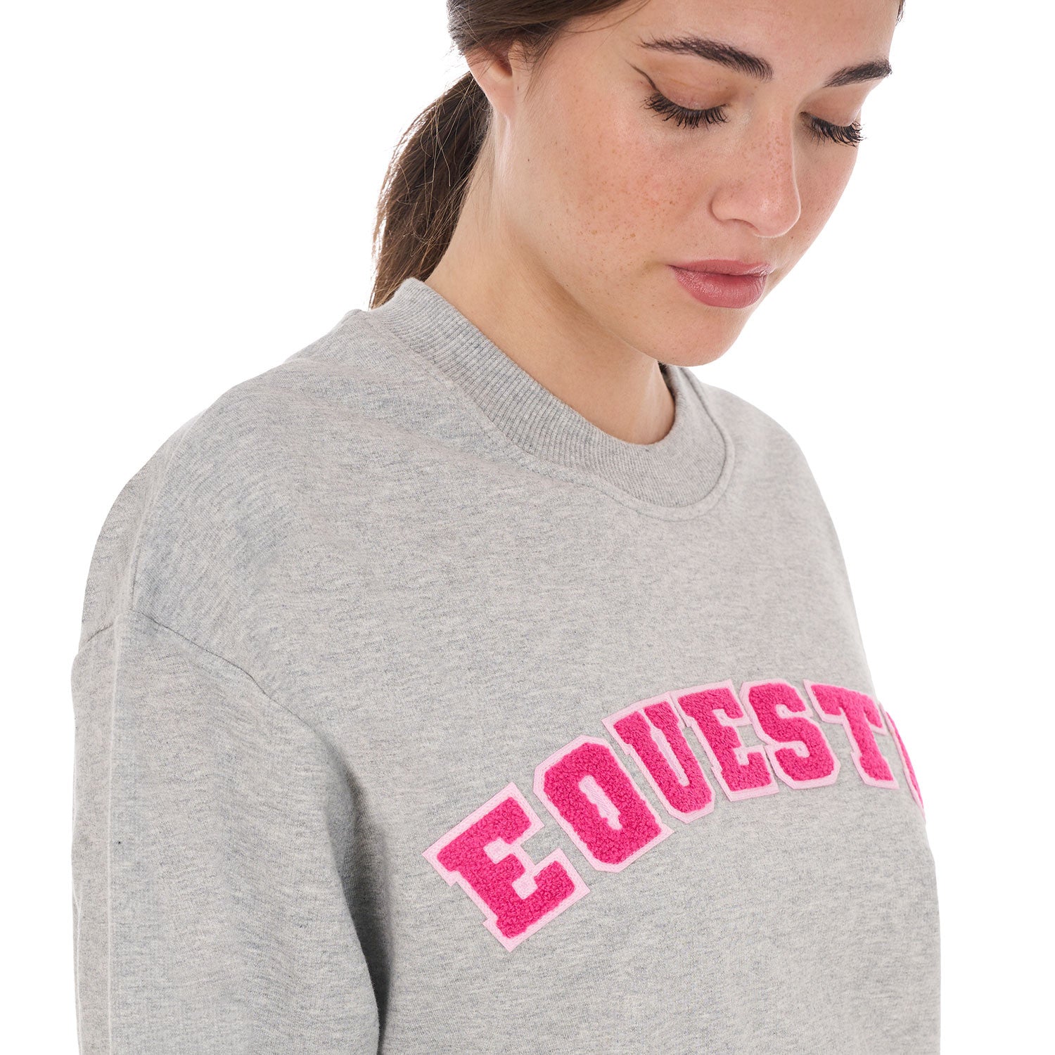 Women's crewneck sweatshirt with sponge lettering