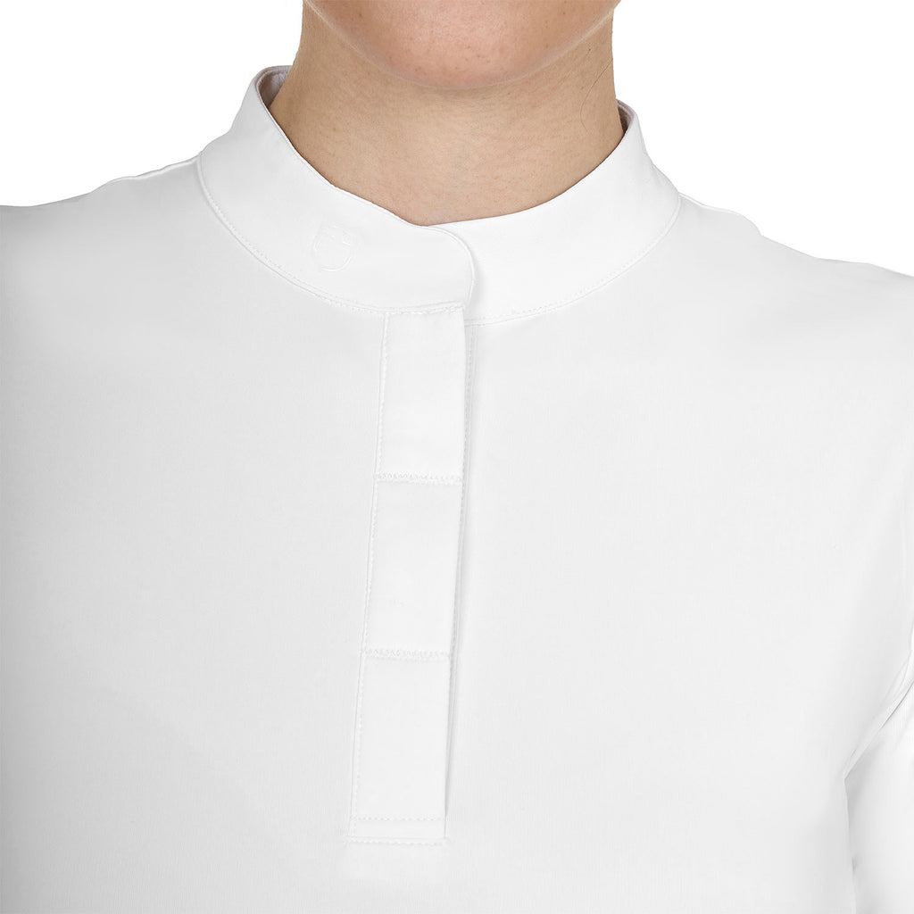 Women's competition polo shirt with concealed button closure