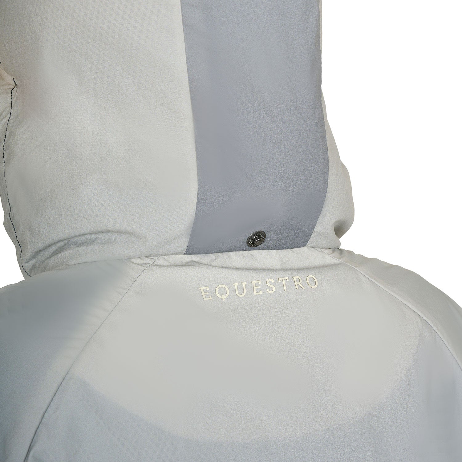 Women's water-repellent outerwear