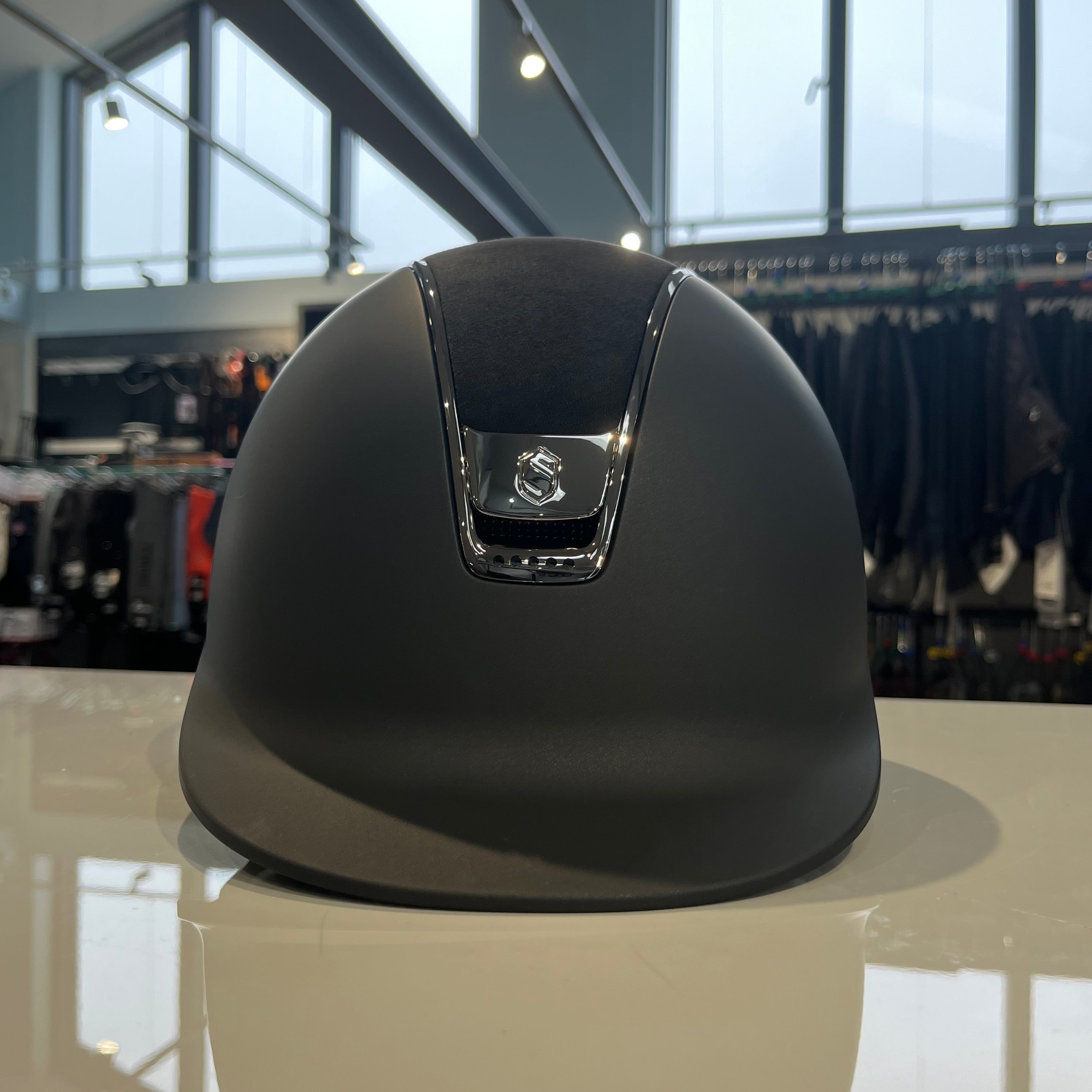 Samshield Shadowmatt Black with Alcantara top and black  5 front crystals L - S212