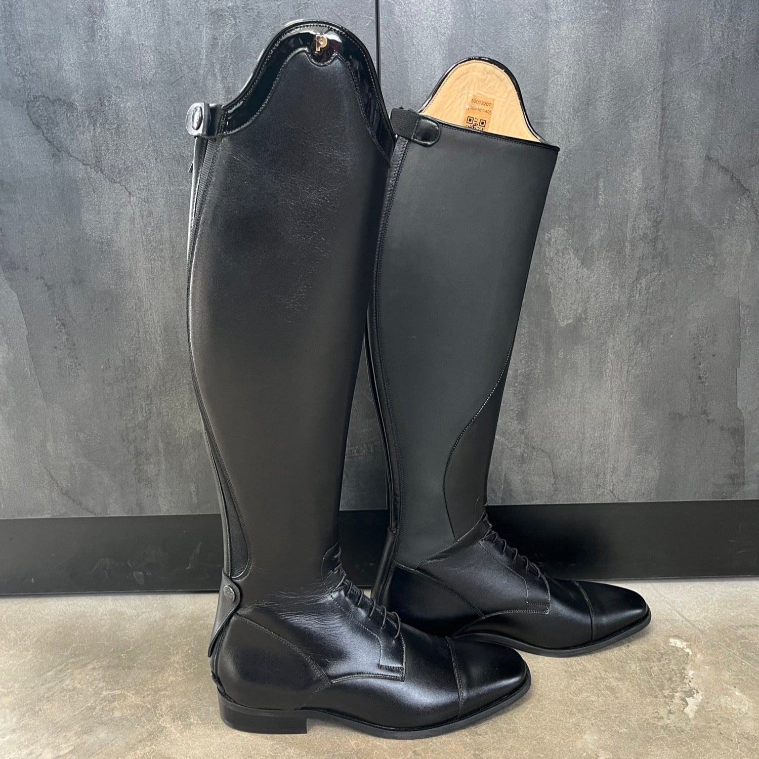 Petrie Napoli Black Boot with Patent rand- Ready to Wear!