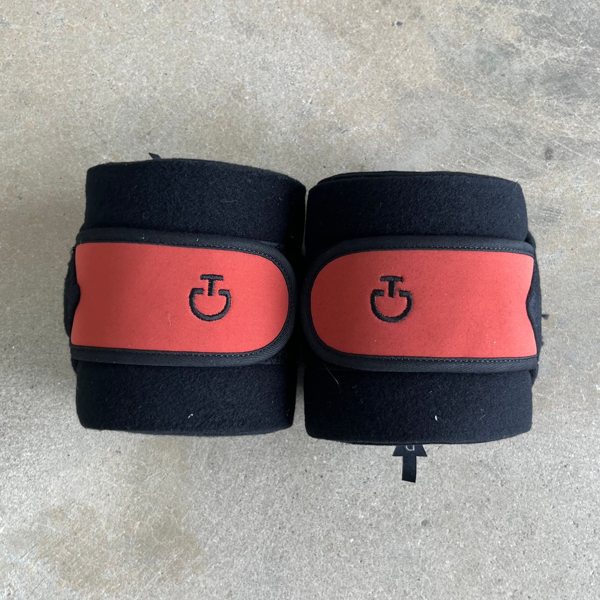 Cavalleria Toscana Fleece Bandages x2- Burnt Orange FAS010