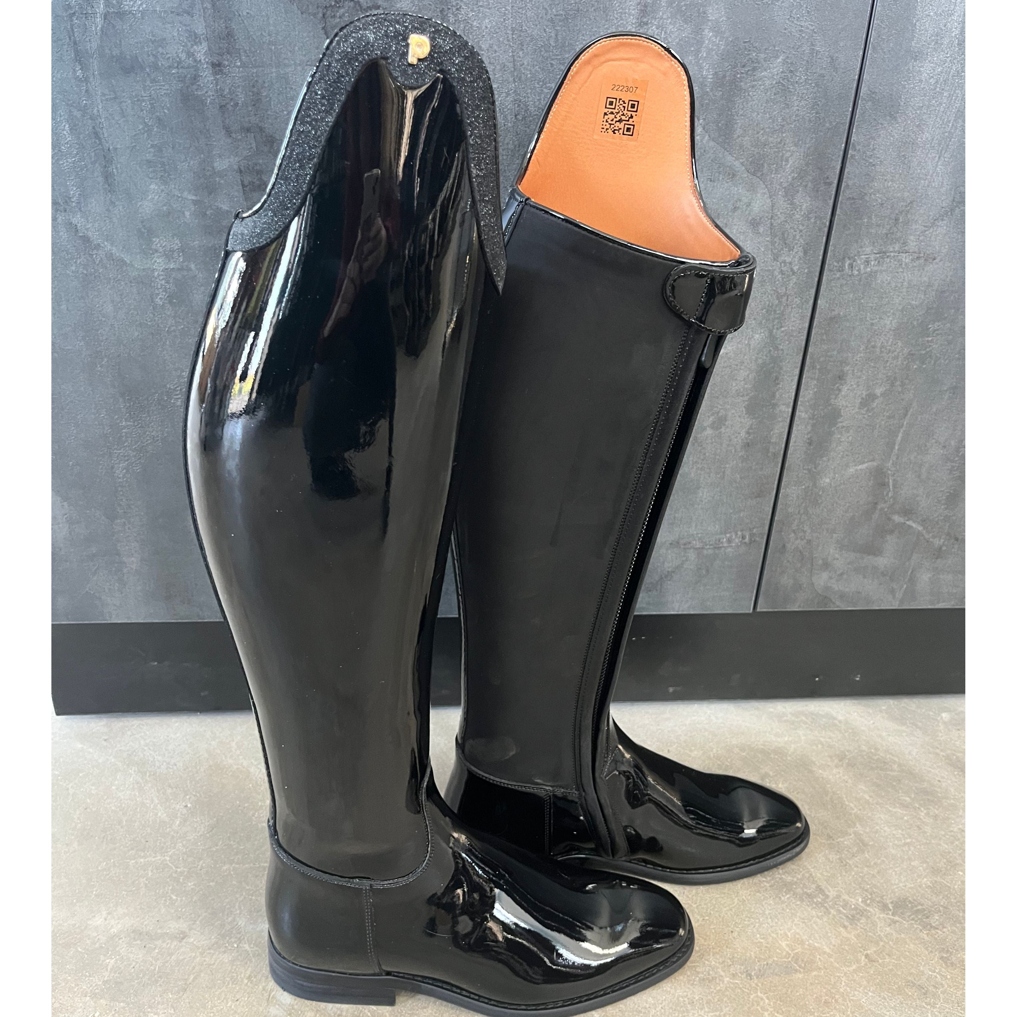 Petrie Sublime Black Patent Boot with Glitter rand- Ready to Wear!