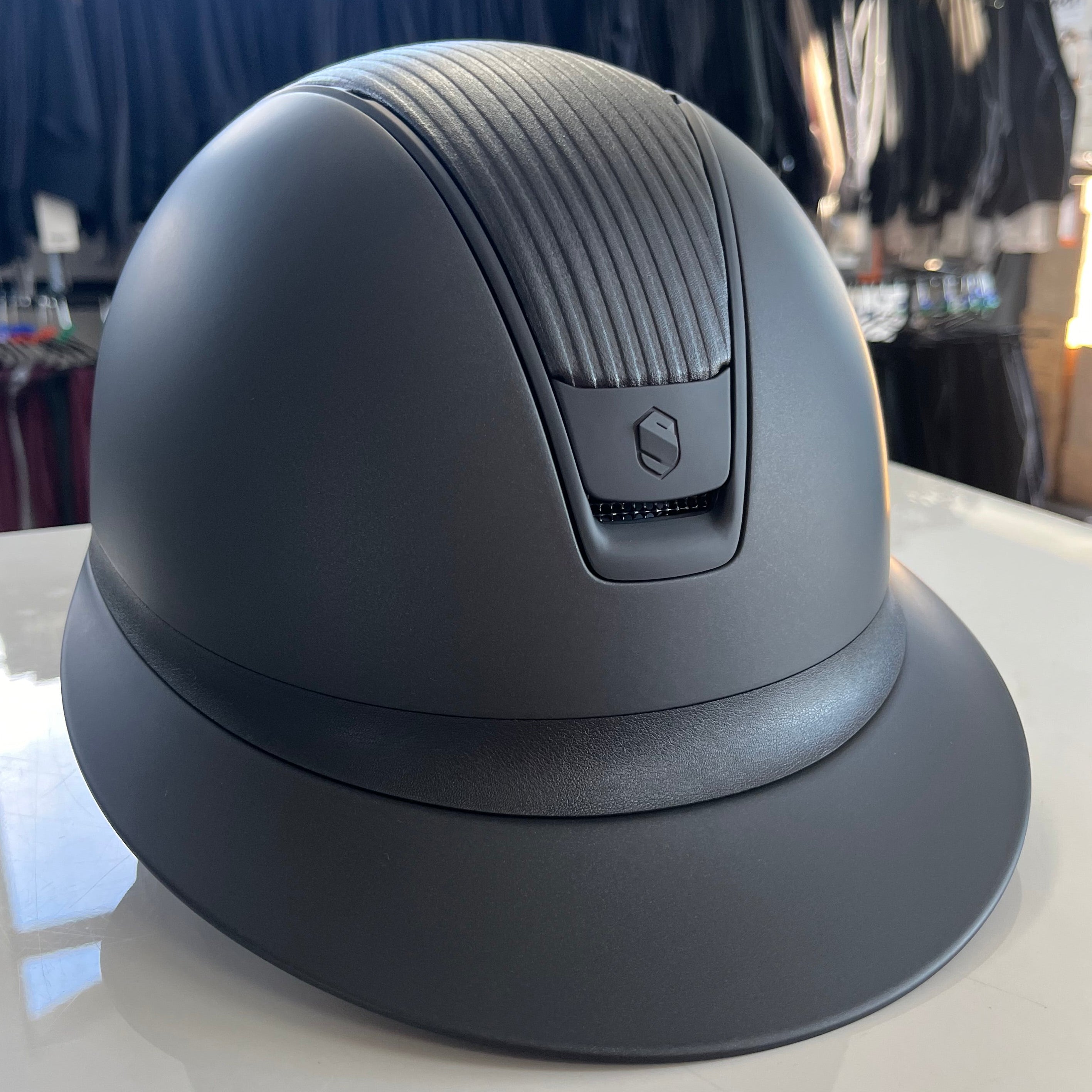 Samshield Miss Shield 2.0 Black Darkline with leather top and frontal band M - in stock and ready to ship!