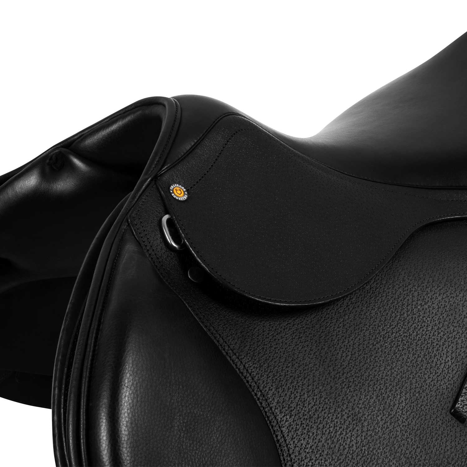 Jumping saddle hammered leather