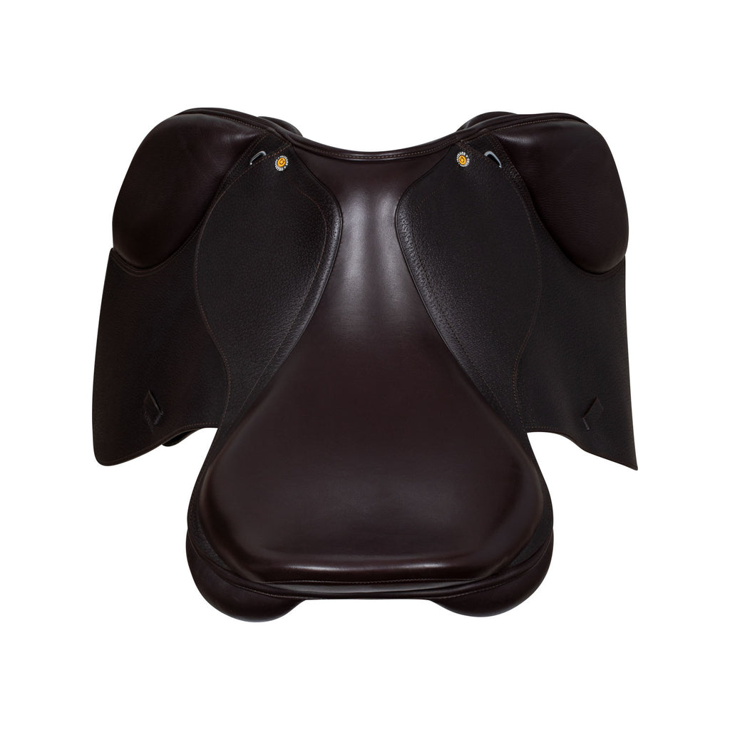 Jumping saddle hammered leather