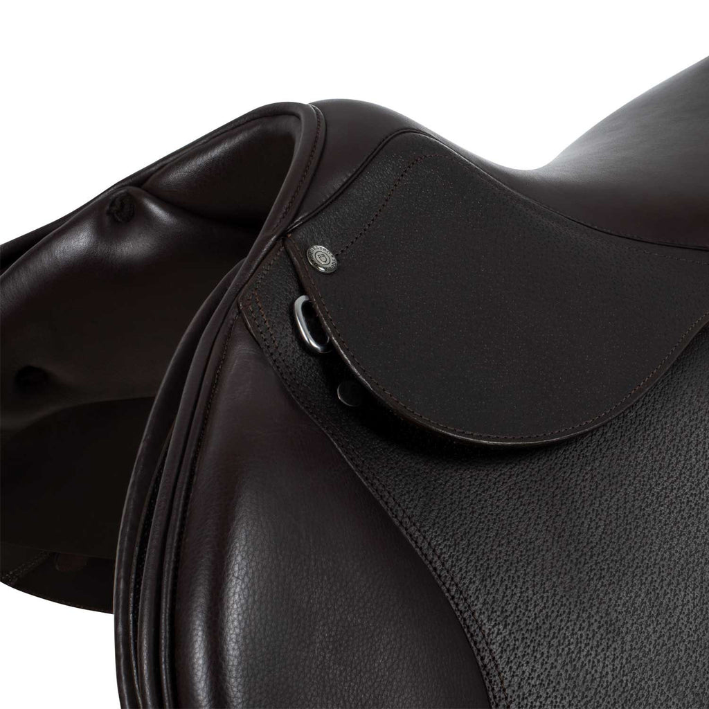 Jumping saddle hammered French leather