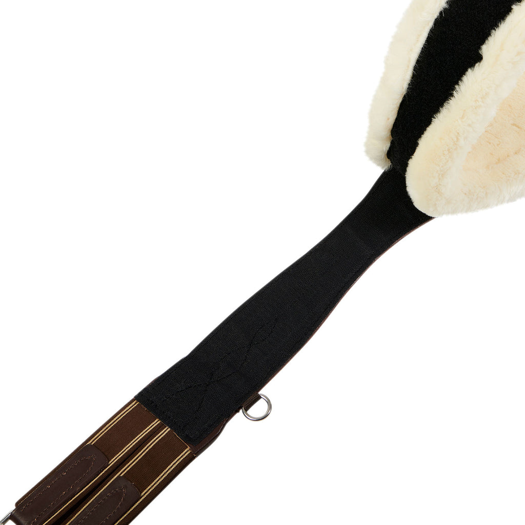 Jumping girth with synthetic lambskin
