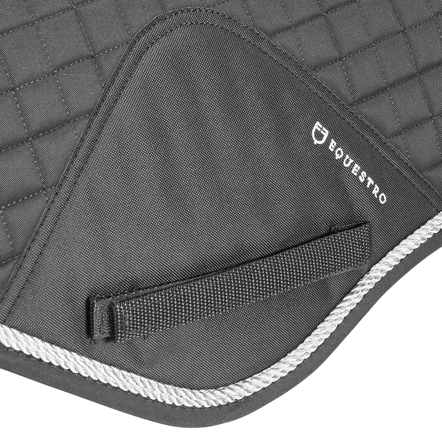 Shaped jumping saddle pad in cotton