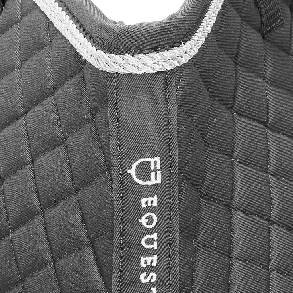 Shaped jumping saddle pad in cotton
