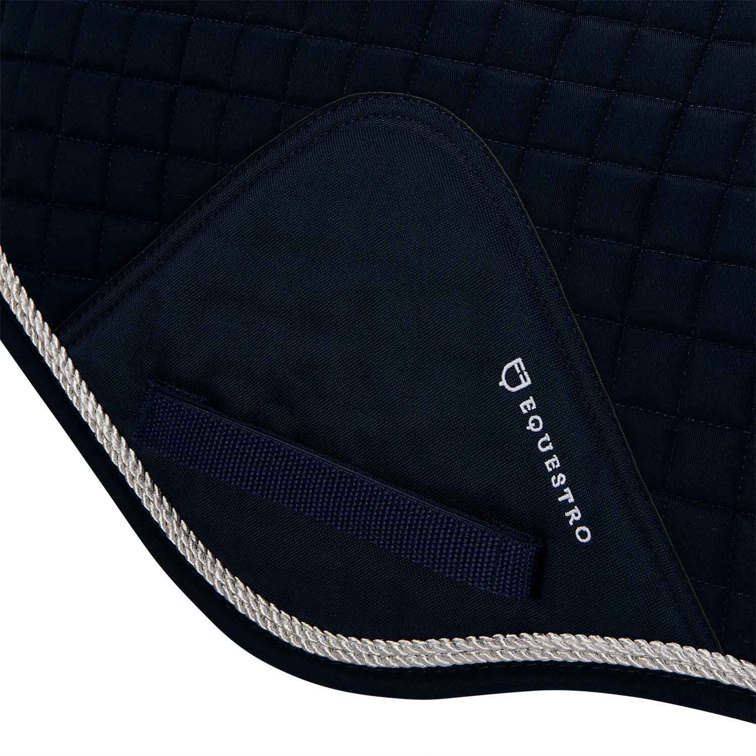 Shaped jumping saddle pad in cotton