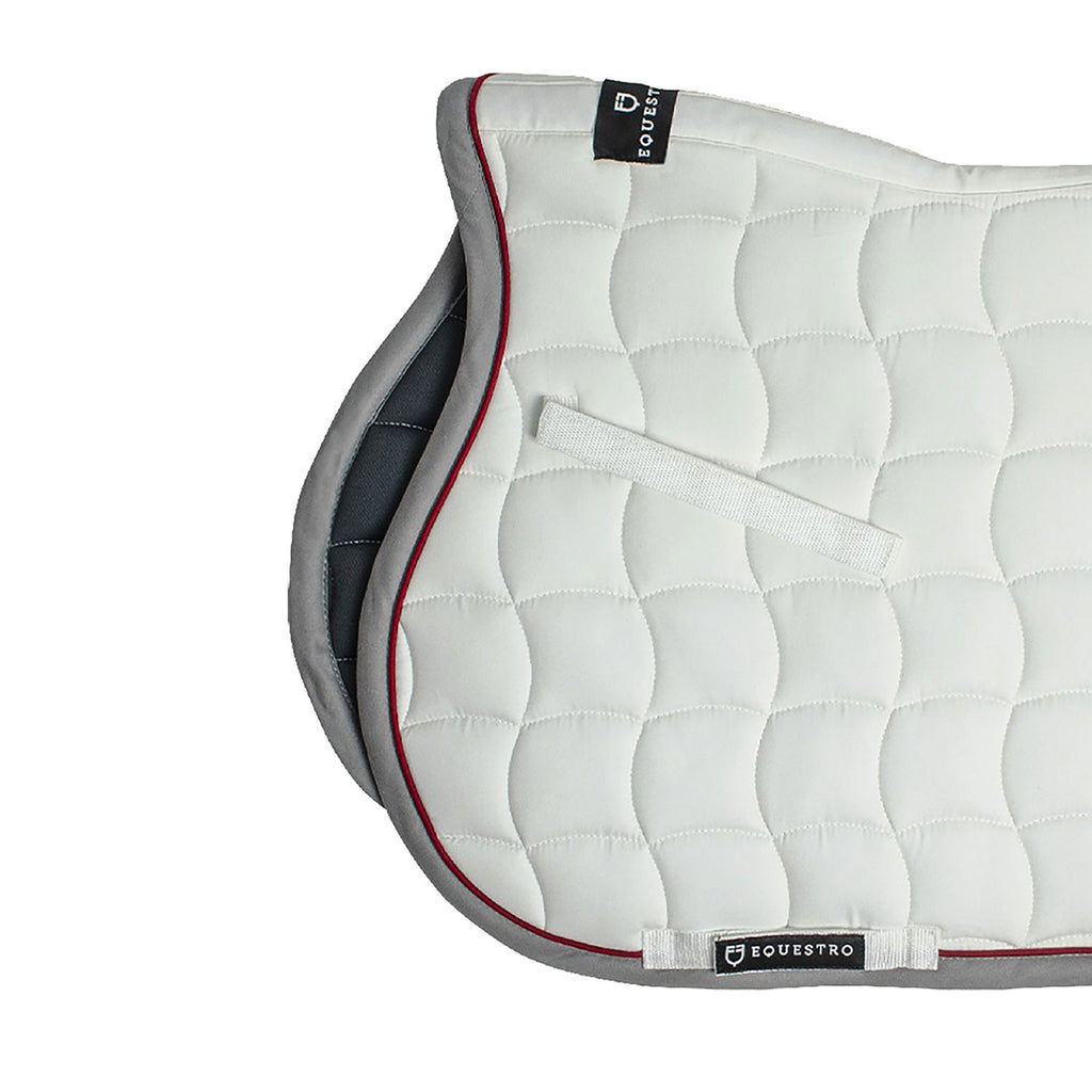 Jumping saddle pad with contrasting trimmings