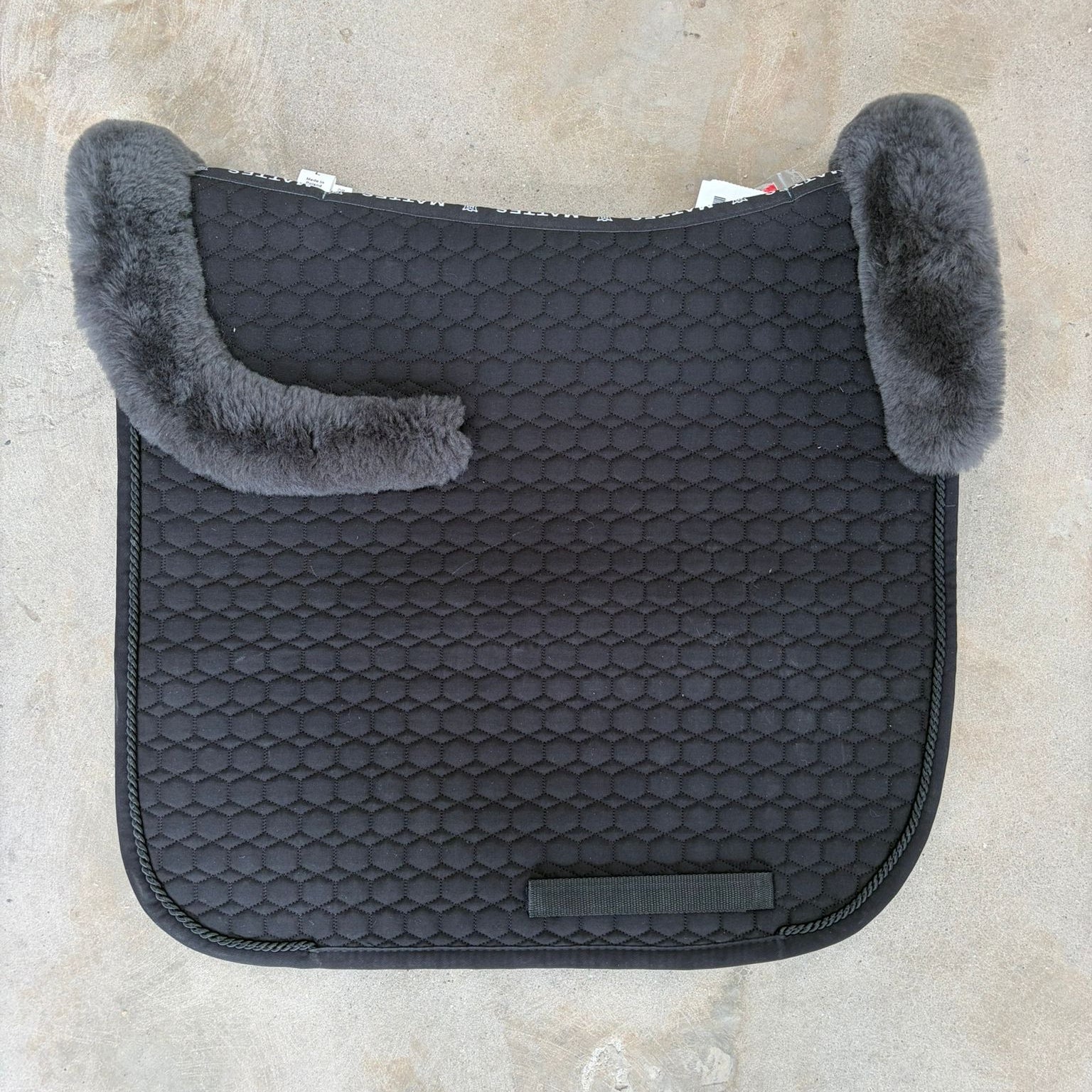 Mattes Saddle Pad with Front and Rear Trim - Black with graphite trim FULL