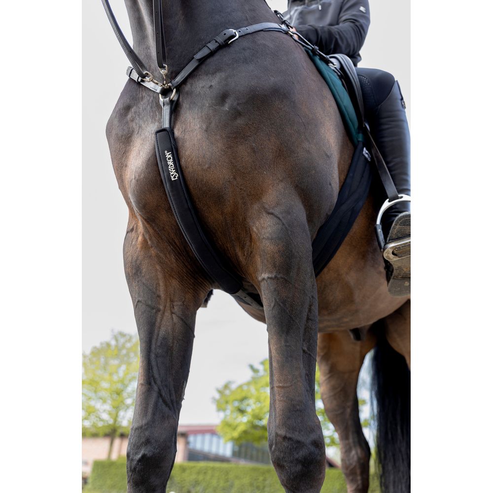 Eskadron Neoprene Cover Martingal Protector