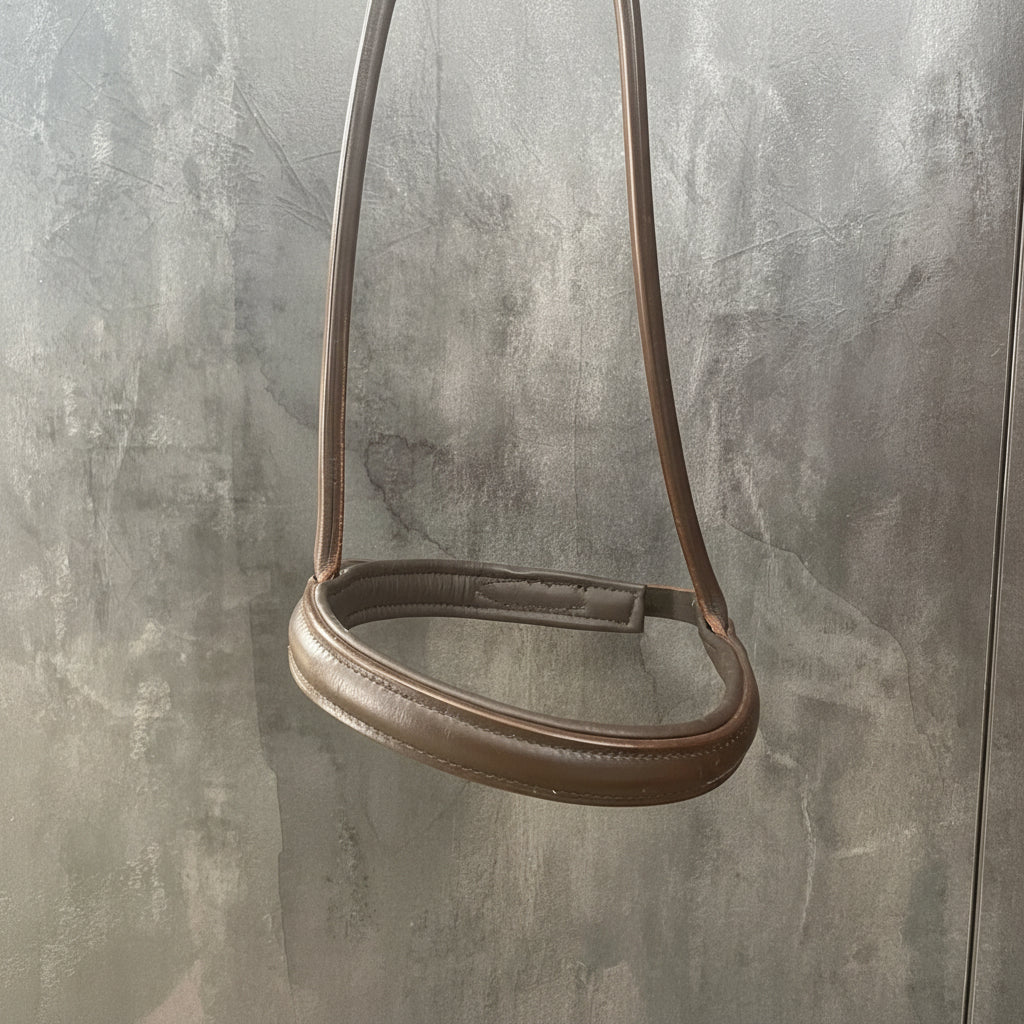 Otto Schumacher Cavesson Noseband - Brown/rolled leather - FULL